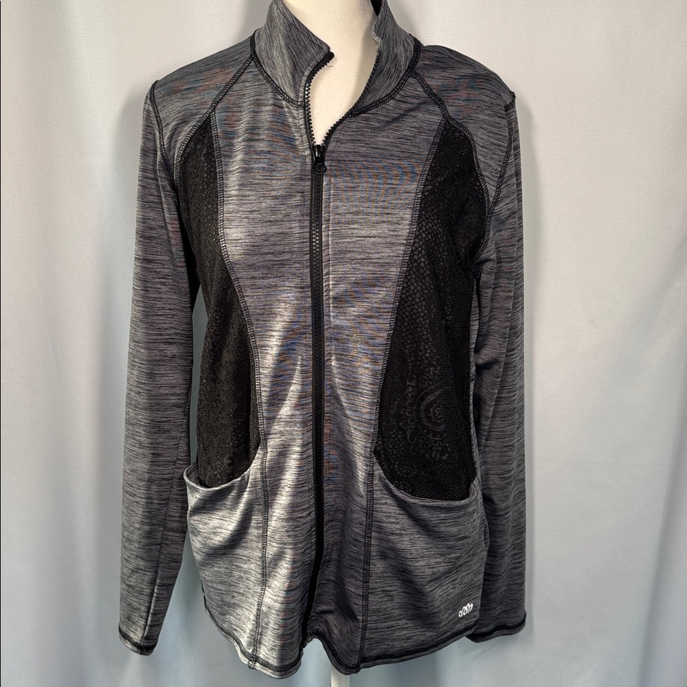 ❤️3/$30 Maurices inMotion Women's Black and Gray Heather Zip-Up Jacket